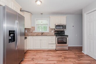 104 W Nims Ave in Mount Holly, NC - Building Photo - Building Photo