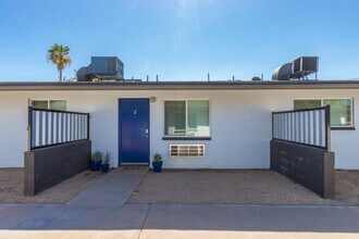 1226 W 4th St in Tempe, AZ - Foto de edificio - Building Photo