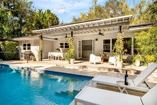 1010 Placetas Ave in Coral Gables, FL - Building Photo