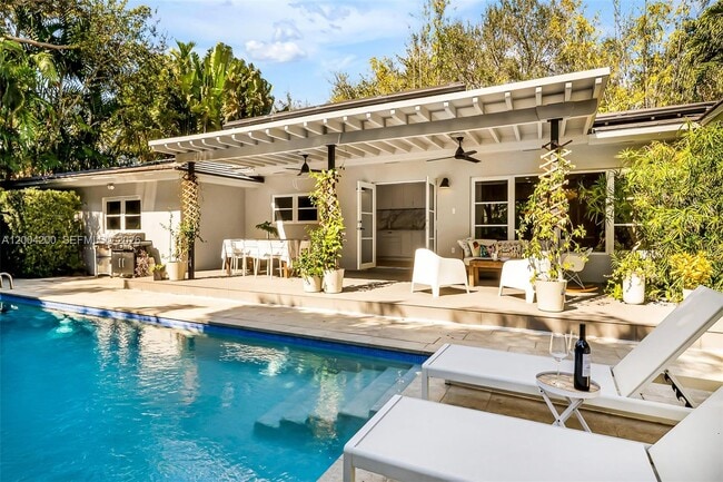 property at 1010 Placetas Ave