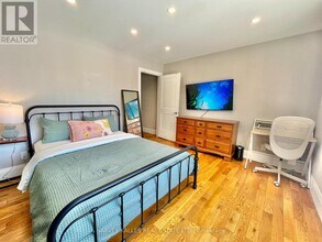 26 Leyton Ave in Toronto, ON - Building Photo - Building Photo