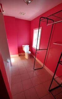 2539 N Howard St photo'