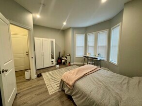 120 Pitman St, Unit 2L in Providence, RI - Foto de edificio - Building Photo