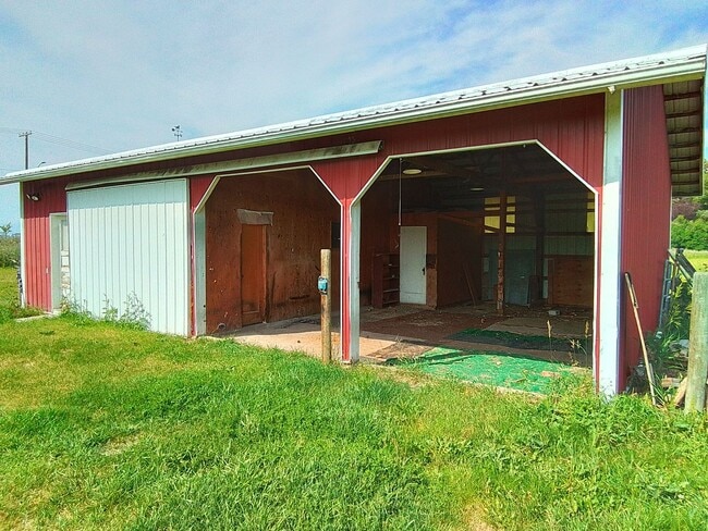 property at 4555 Baxter Ln