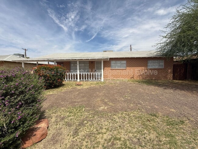 3926 W Bethany Home Rd in Phoenix, AZ - Building Photo - Building Photo