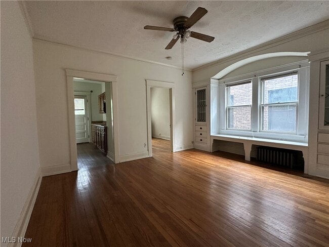 property at 2276 Grandview Ave
