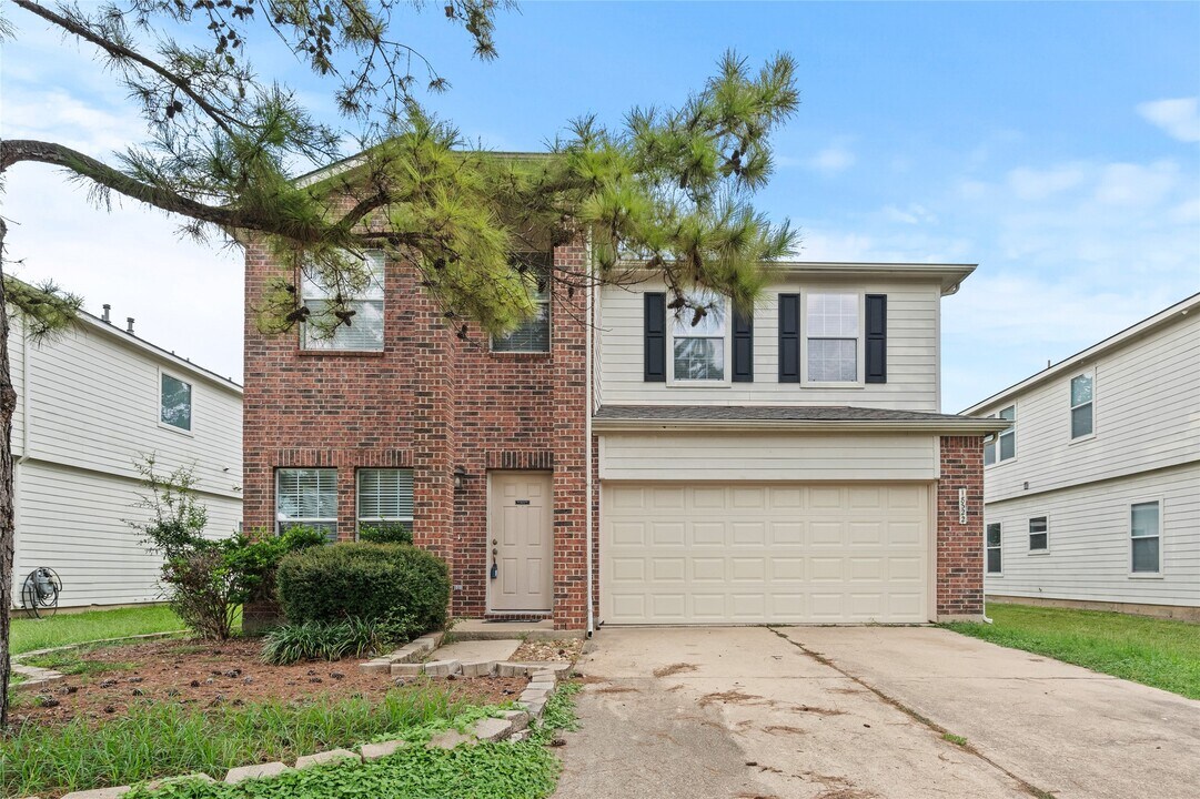 18322 Tangle Tree Ln in Houston, TX - Building Photo
