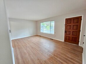 3714 SE Gladstone St in Portland, OR - Building Photo - Building Photo