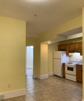 41 Park Dr, Unit G-1 in Boston, MA - Building Photo