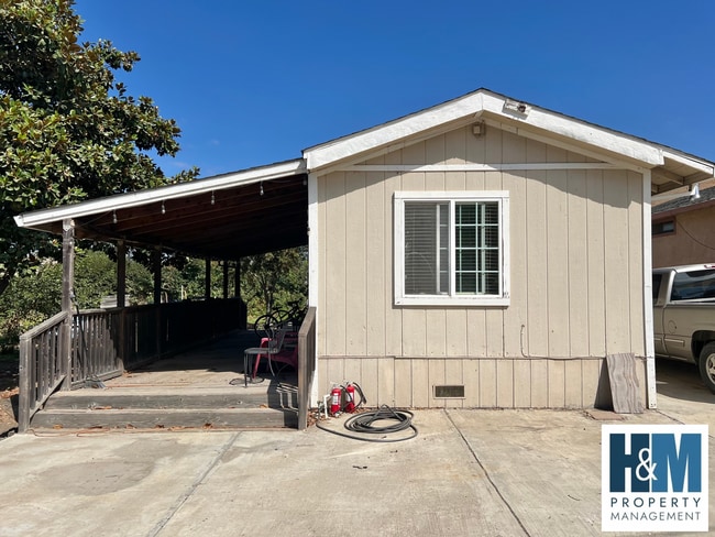 property at 991 Foothill Rd