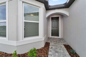 6573 Asbury Barnes Ln in Wesley Chapel, FL - Building Photo - Building Photo