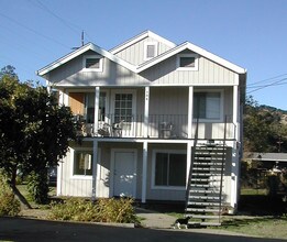 132-134 Berrellesa St in Martinez, CA - Foto de edificio - Building Photo