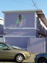 6743 Del Playa Dr in Goleta, CA - Building Photo