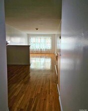 25-28 35th St in Queens, NY - Building Photo - Building Photo