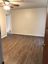 Oakwood Place in Fayetteville, AR - Building Photo - Building Photo