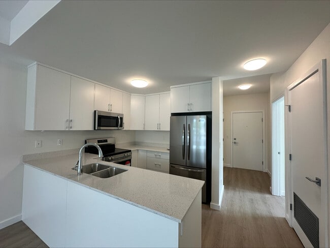 property at 1801 Riverside Ln