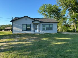20436 FM 365 in Beaumont, TX - Building Photo