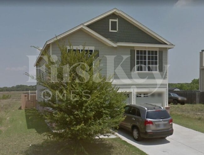 property at 1805 Vineridge Ln
