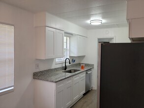 909 W Circle St in Avon Park, FL - Foto de edificio - Building Photo