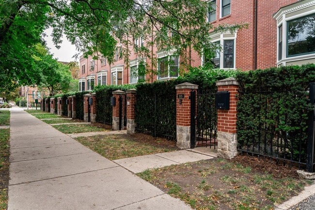 3835 N Fremont St in Chicago, IL - Building Photo - Building Photo