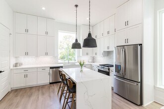 5703 Dolores St in Houston, TX - Building Photo - Building Photo