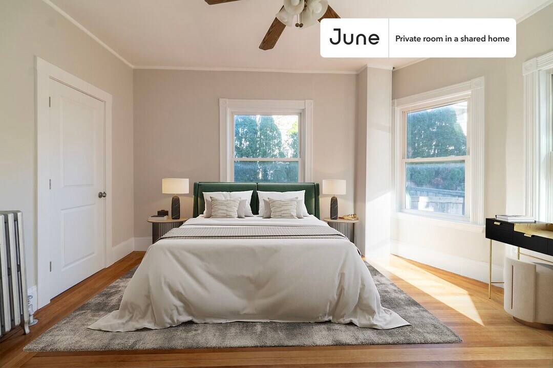Private bedroom in 5 bed/2 bath Home in Brookline, MA - Building Photo
