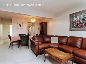 330 Canterbury Dr SW in Calgary, AB - Building Photo - Building Photo