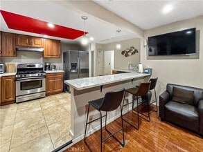 4084 137th St, Unit SOL-516 in Hawthorne, CA - Foto de edificio - Building Photo