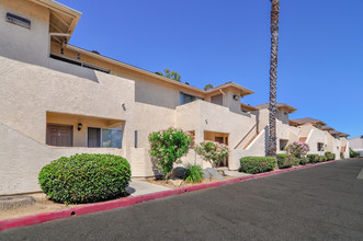 Westbrook Apartments in San Diego, CA - Building Photo - Building Photo