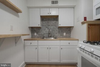 305 S Main St in Phoenixville, PA - Building Photo - Building Photo