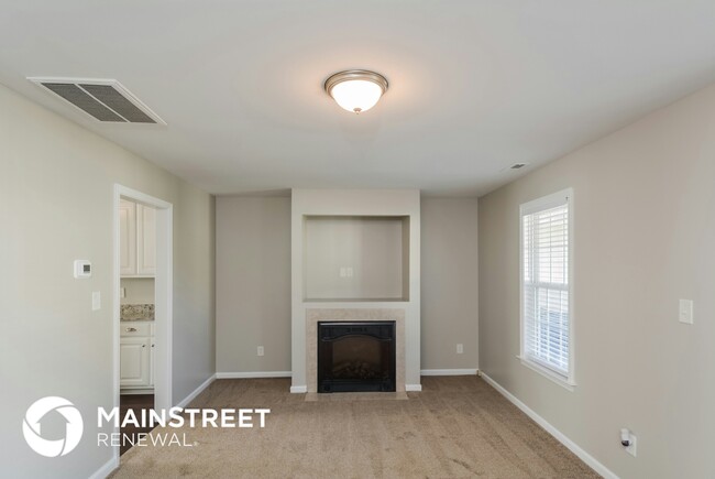 313 Whitehall Ct in Clayton, NC - Building Photo - Building Photo