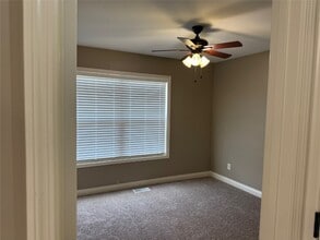 346 Stone Village Dr in Wentzville, MO - Building Photo - Building Photo