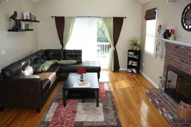 property at 5 Hemlock Ln