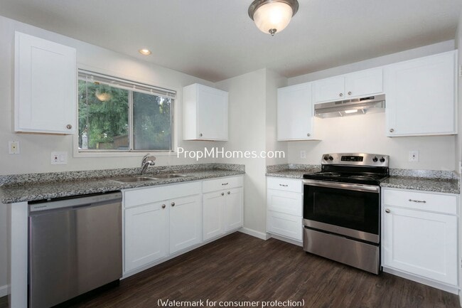 20849 SW Longacre St