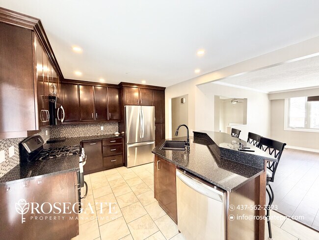 30 Sugar Maple St in Kitchener, ON - Building Photo - Building Photo