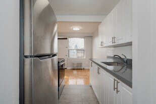 440 Winona Drive in Toronto, ON - Building Photo