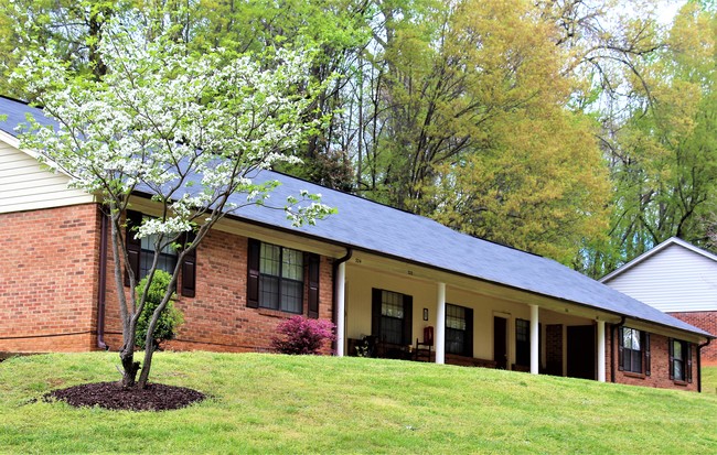 Park Terrace Apartment Homes in Bessemer City, NC - Building Photo - Building Photo