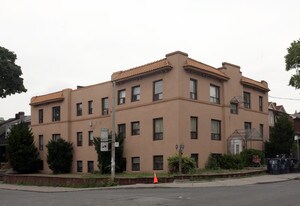 828 Shaw St in Toronto, ON - Building Photo