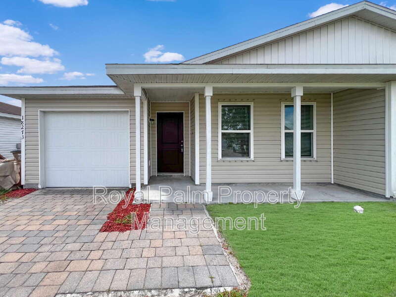 18273 Gibraltar Ln in Lehigh Acres, FL - Foto de edificio