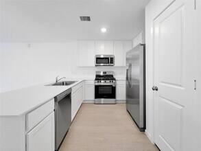 1738 Green Warbler Ln in Crosby, TX - Building Photo - Building Photo