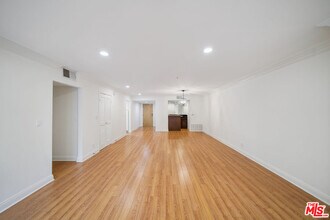 1508 Greenfield Ave in Los Angeles, CA - Building Photo - Building Photo