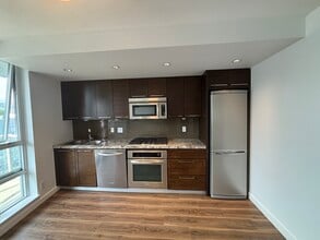 918 Cooperage Way in Vancouver, BC - Building Photo - Building Photo