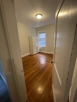 1193 Commonwealth Ave, Unit 1193 in Boston, MA - Building Photo - Building Photo