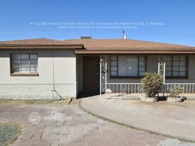 4534 W Mitchell Dr in Phoenix, AZ - Building Photo