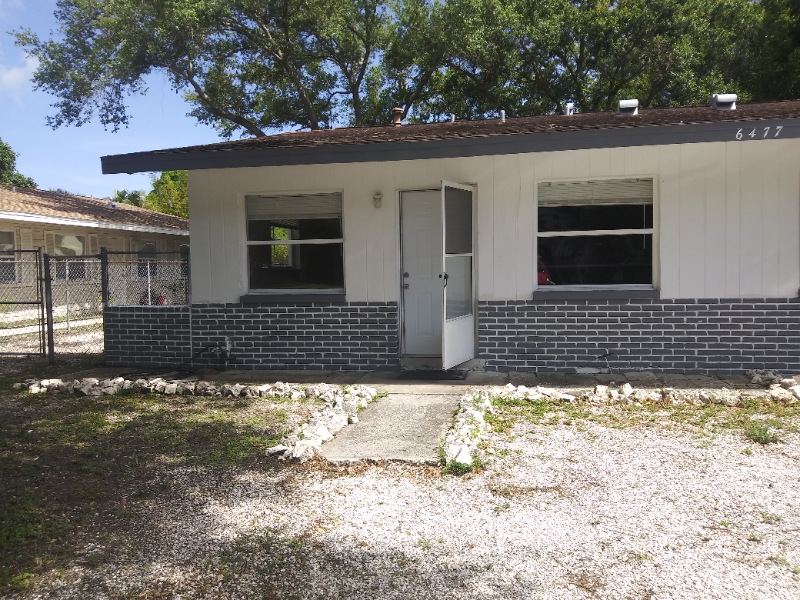 6477 146th Ave N in Clearwater, FL - Building Photo