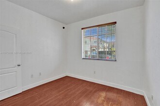 21005 NW 14th Pl in Miami Gardens, FL - Building Photo - Building Photo