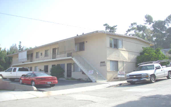 13535 Olive Dr in Whittier, CA - Foto de edificio