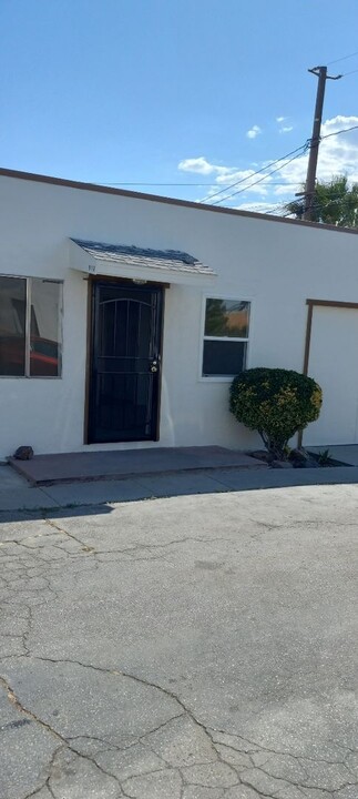 918 W Hays St in Banning, CA - Building Photo