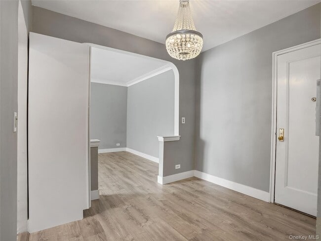 2 Greenridge Ave, Unit 3G in White Plains, NY - Building Photo - Building Photo