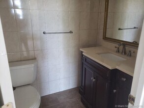 5500 NW 2nd Ave-Unit -225 in Boca Raton, FL - Building Photo - Building Photo